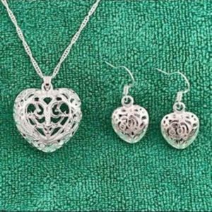 Beautiful Sterling Silver Hollow Heart Necklace and Earring Set